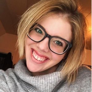 Meet your Posher, Elizabeth